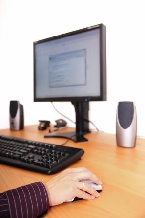 computer-mouse-monitor-dreamstime